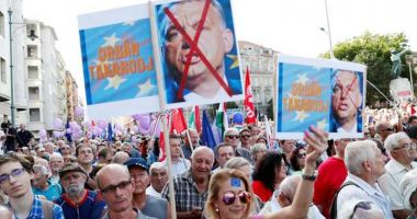 Stire din Actualitate : Ungaria: Manifestație împotriva lui Viktor Orban la un miting pro-UE