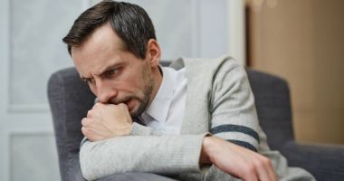 Stire din Sănătate : Problemele de sănătate pot provoca întreruperi în creșterea unghiilor