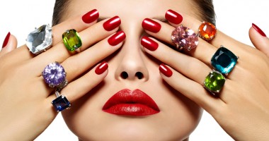Stire din Diverse : Sfaturi utile pentru unghii perfecte