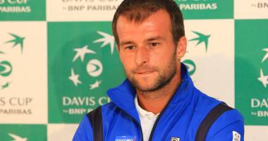 Stire din Sport : Tenis: Adrian Ungur, cea mai mare cădere în clasamentul ATP