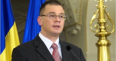 Stire din Politică-Administrație : Mihai Răzvan Ungureanu a demisionat din funcția de director al SIE