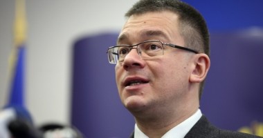Stire din Politică-Administrație : "Mă interesează averile care scapă taxării"