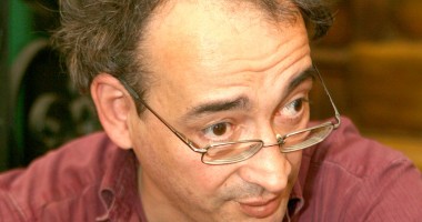Stire din Politică-Administrație : "Ponta e un fel de Gică contra european"