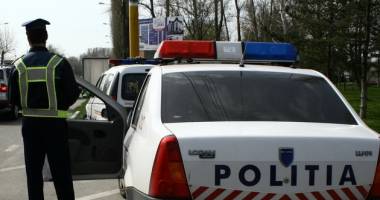 Puști beat mort, a furat o mașină și a făcut slalom pe străzi