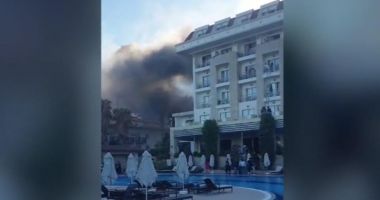 Stire din Eveniment : Panică printre turiștii români. Hotelul în care erau cazați a fost cuprins de flăcări