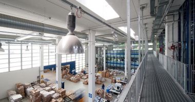 Stire din Economie : Împrumut de 1,15 miliarde lei pentru UNIFARM S.A.