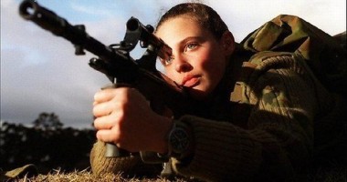 Galerie FOTO. Cele mai sexy femei în uniformă. ROMÂNIA, LOCUL 1 - 3