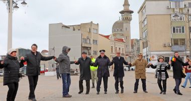 GALERIE FOTO / Unirea Principatelor Române, sărbătorită la Constanţa în Piaţa Ovidiu - 5