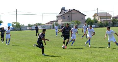 Stire din Sport : Unirea Constanţa obţine prima victorie pe teren propriu în Liga 2