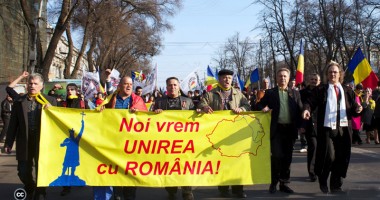 Stire din Actualitate : Manifestări ample la Chișinău  pentru reunirea Moldovei cu România