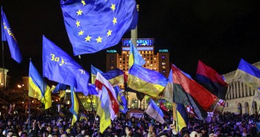 Stire din Actualitate : Universitatea Kiev, somată să furnizeze  numele studenților care au participat la proteste