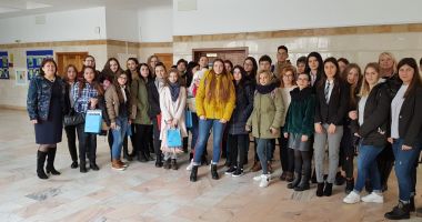 Stire din Cultură-Educație : Premii la Economie pentru elevii constănțeni