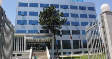 Stire din Cultură-Educație : Absolvenții de liceu fără Bac pot merge la colegiu, în Constanța. Ce specializări au la dispoziție