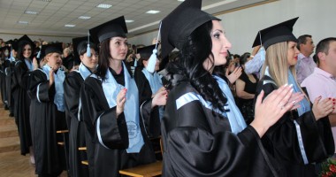 Emil Hurezeanu a dat numele promoției jubiliare de jurnaliști - 2