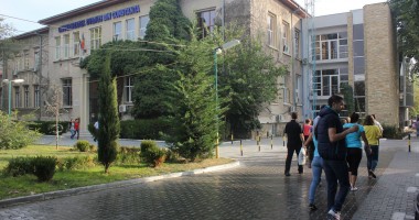 Stire din Cultură-Educație : Universitatea "Ovidius" / Sunteți așteptați la dezbaterea publică