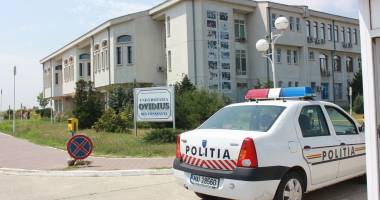 Stire din Eveniment : PERCHEZIȚII LA UNIVERSITATEA OVIDIUS / Fost decan, ridicat de procurori