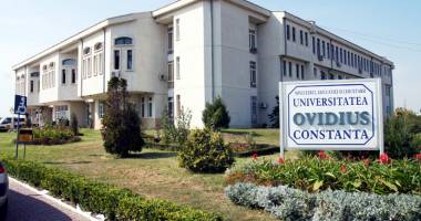 Stire din Cultură-Educație : Istoria tătarilor, promovată la Universitatea "Ovidius"