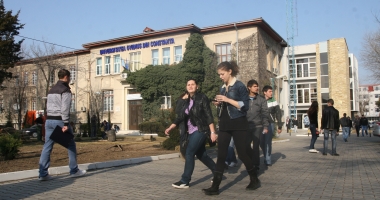 Stire din Cultură-Educație : ADMITERE 2017. Târg de oferte educaționale la Universitatea "Ovidius"