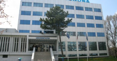 Stire din Eveniment : INCENDIU la Universitatea "Andrei Șaguna"