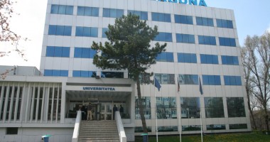 Stire din Cultură-Educație : Dezbatere la Universitatea "Andrei Șaguna" : "Turismul românesc, între faliment și renaștere"