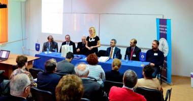 Stire din Cultură-Educație : Universitatea "Ovidius", la finalul unei premiere în matematică