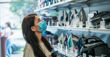 Un lanţ de magazine electrocasnice intră pe piaţa turismului