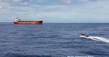 Un marinar a fost salvat din apele mării