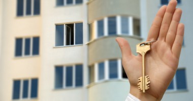 Stire din Economie : Cei care își cumpără o casă vor fi mai bine informați despre costurile și riscurile creditului ipotecar!