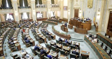 Stire din Politică-Administrație : "Un moment deosebit de grav pentru democrația românească"