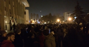 GALERIE FOTO-VIDEO / UPDATE. 5500 de "PUTORI" mărșăluiesc pe străzi. "Altă întrebare? Altă guvernare!" - 19