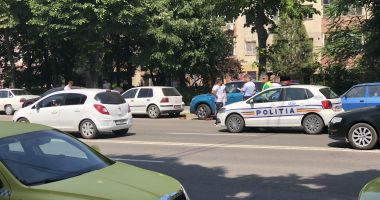 GALERIE FOTO / Accident rutier în cartierul Tomis 3. Patru mașini, avariate - 2