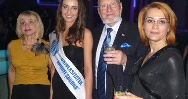 Stire din Cultură-Educație : Cine a ieșit Miss "Andrei Șaguna"