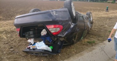 FOTO. Accident rutier între Constanța și Tulcea. O mașină cu demnitari de la Consiliul Europei s-a răsturnat - 3