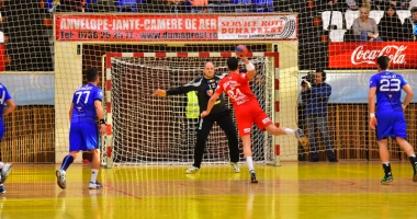 Stire din Sport : HC Dobrogea Sud pierde puncte prețioase.  Vine Dinamo!