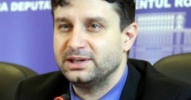 Stire din Politică-Administrație : Un parlamentar solicită amânarea alegerilor