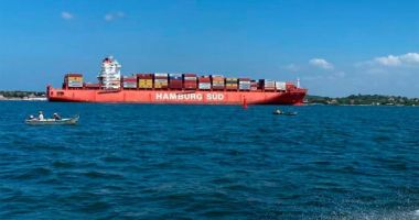 Stire din Actualitate : Un portcontainer a eșuat la Cartagena, după ce a părăsit șenalul navigabil