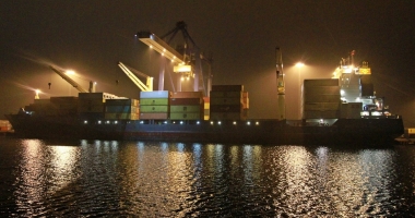 Un portcontainer a eșuat pe coasta Danemarcei