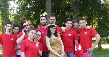 Stire din Politică-Administrație : Tinerii din UNPR Constanța, alături de cei mici de "Ziua Copilului"