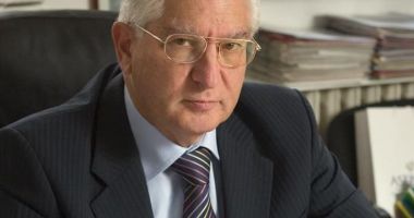 Stire din Cultură-Educație : Un renumit medic neurochirurg ține prelegeri la Universitatea "Ovidius"