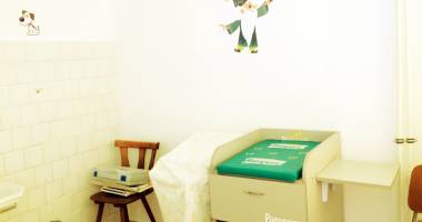 Un salon de la neonatologie  din Spitalul Județean,  renovat din donații - 2