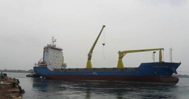 Stire din Economie : Un șantier naval a capturat  o navă care pleca  fără să plătească reparațiile