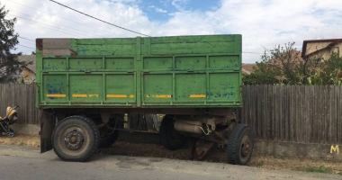Un șofer fără permis  a nenorocit o fetiță  de cinci ani.  Medicii i-au amputat ambele picioare - 3