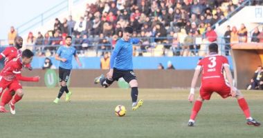 Stire din Sport : Un succes cu CFR Cluj aduce FC Viitorul în lupta pentru titlu
