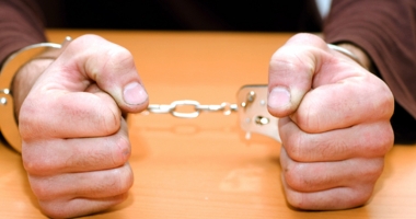 Un tânăr de 15 ani și-a distrus viitorul pentru câteva monede