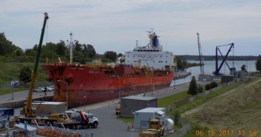 Stire din Economie : Un tanc petrolier, în black-out pe râul St. Lawrence