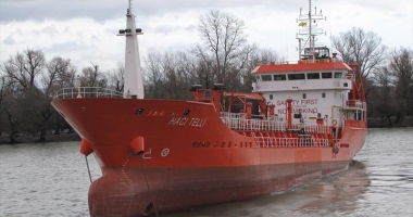 Stire din Economie : Un tanc petrolier turcesc, cu 11 marinari, sechestrat în Libia