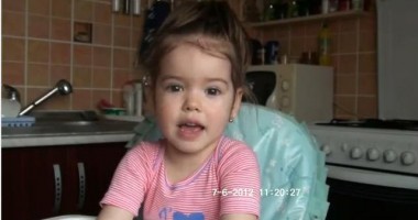 Stire din Cultură-Educație : Recită Luceafărul la nici trei ani | VIDEO