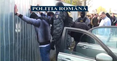 Stire din Eveniment : VIDEO/ Cinci persoane din Constanța au fost reținute la Gorj