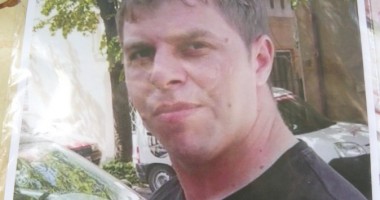 Stire din Eveniment : LACRIMI ȘI DURERE în familia tânărului mort în accidentul de pe podul IPMC