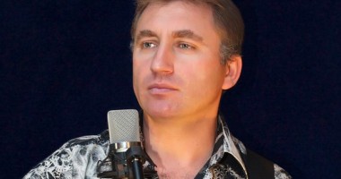 Stire din Cultură-Educație : Seară folk cu Walter Ghicolescu la Forte Life